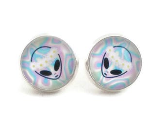 Alien Earrings, Alien Jewelry, Cute Alien wearing Flower Headband, Science Fiction, Outer Space Jewelry, Funny Earrings, Halloween Earrings