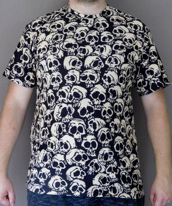 skull bones t shirt