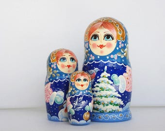 Russian dolls-wooden matryoshka-painted nesting doll-handmade-Russian souvenir-a unique gift-3 in 1 is a set of nesting dolls
