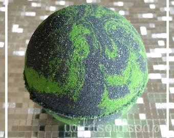 Witches Brew bath bomb/halloween bath bomb/festive bath bomb/green bath bomb/witchy/neat/unique/halloween/goth/interesting