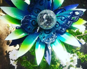 Metal butterfly solar light flower, Metal Garden Art, Garden Decor, Metal Yard Decoration