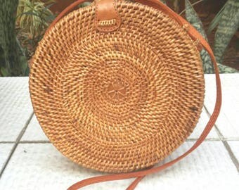 Bulan. Plain Ata Round Bag. Rattan bag. Wicker bag. Handwoven bag. Genuine leather bag. Natural bag. Organic bag.