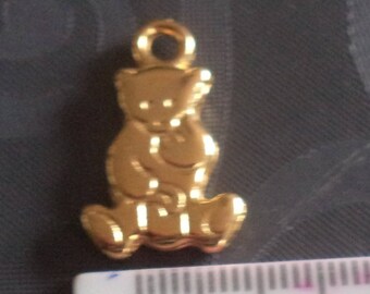 Gold of superb quality new Teddy bear charm