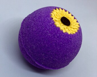 Lilac Flowers Bath Bomb - Bath Frizzy - 4oz