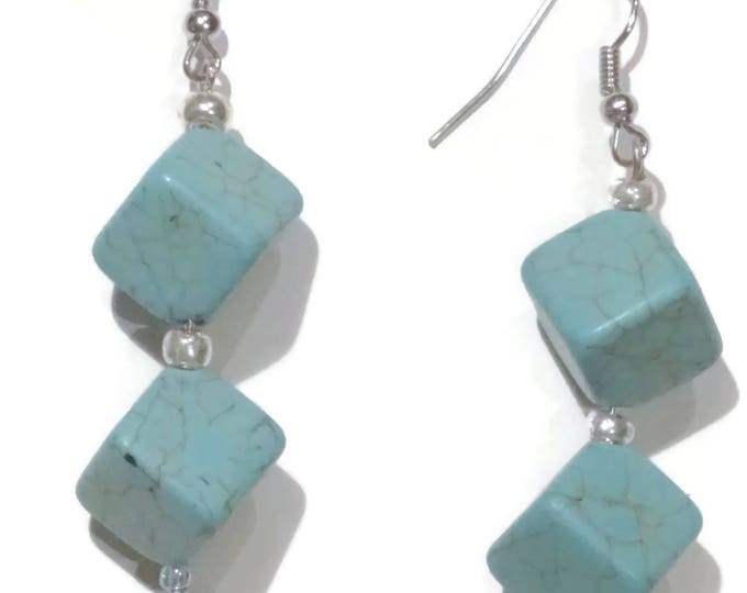 Cute mid century like earrings, cube turquoise beads