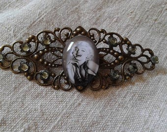 brooch "stamp and Marylin Monroe cabochon