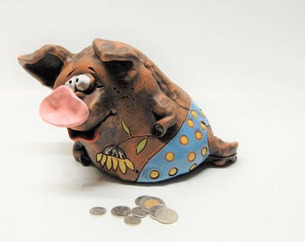Piggy bank "Pig on vacation".Coin bank"Pig in the vest".Money bank.Vintage piggy bank.