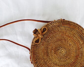 round wicker basket bag