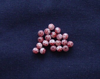 16 beads in red and white glass Millefiori 6 mm