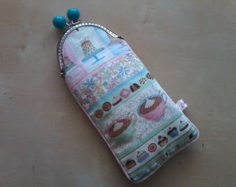 "Delicacies" glasses case or pouch