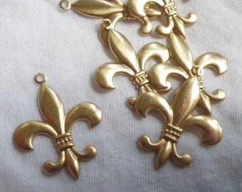 SALE 30% Off Fleur de Lis Brass Charms 35mm 6 Pcs