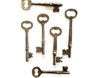 6 Vintage skeleton keys Old skeleton keys Vintage keys Key collection Bridal key Skelton key Old key Group Gifts for her Antique keys bit #6