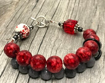 Red Flowers Abacus Row Counting Bracelet- Beaded Knitting Row Counter- Gift for Knitters