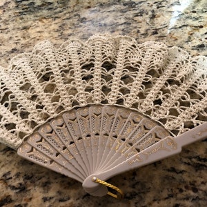 Buyer photo Leesa Colón, who reviewed this item with the Etsy app for iPhone.