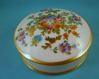 HAND PAINTED Trinket Box Limoges porcelain with Flowers