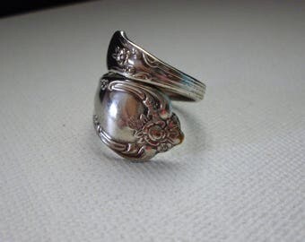 Vintage WM.A. Rogers Oneida LTD Floral Sterling Silver Spoon Ring
