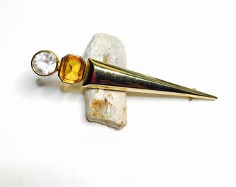 Geometrical Brooch, Made with a Large Rhinestone, Gold Tone, Clearance Sale, Item No. B254