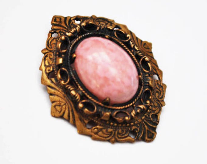 Victorian Pink Art Glass Gold Brooch - Ornate Brass gold Metal - Oval shape - Pink art glass Cabochon