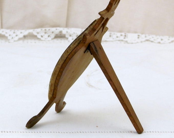 Small French Antique Heart Shaped Painted Treen / Wooden Victorian Picture Frame Souvenir from Cote D'azur Town of Cannes in South of France Small French Antique Heart Shaped Painted Treen / Wooden Victorian Picture Frame Souvenir from Cote D'azur Town of Cannes in South of France