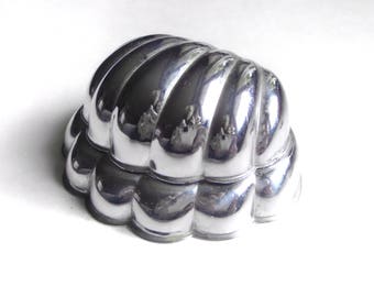 Art Deco Chrome Double Ring Box - Engagement Wedding Ring Presentation Box - Shell Shaped - Jewelry Storage 1920s Ring Holder