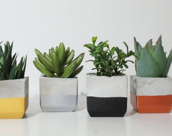 Metalic Concrete planter/air plant holder /succulent planter / cactus planter/wedding favor/ home decor/ marble planter, gray planter / gift