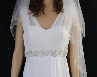30% Fingertip Length Two-Tier Veil with Scallop Edge