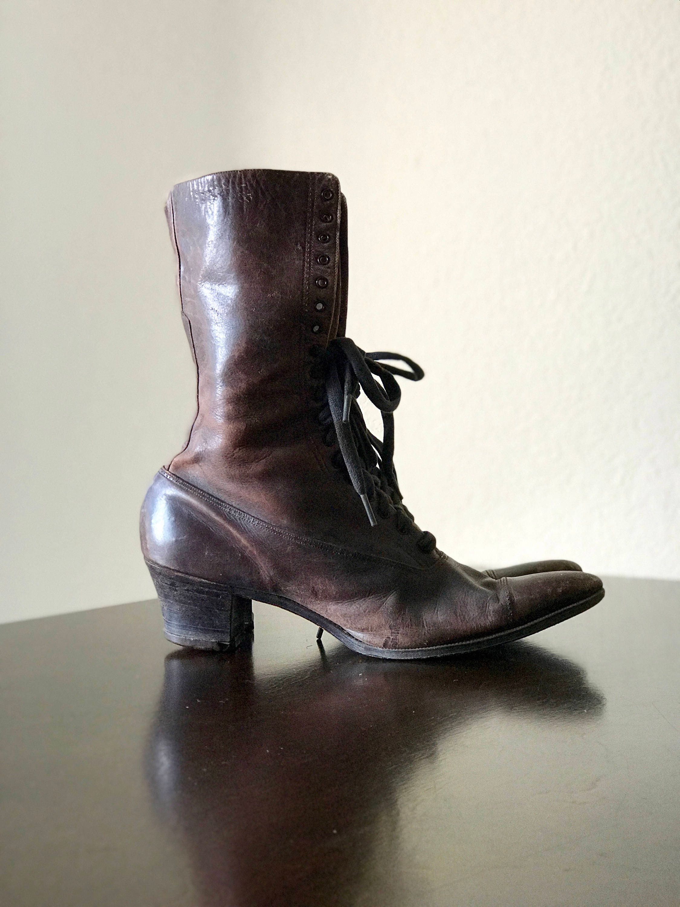 1800's Victorian Bisbee boots // antique // Leather Boots