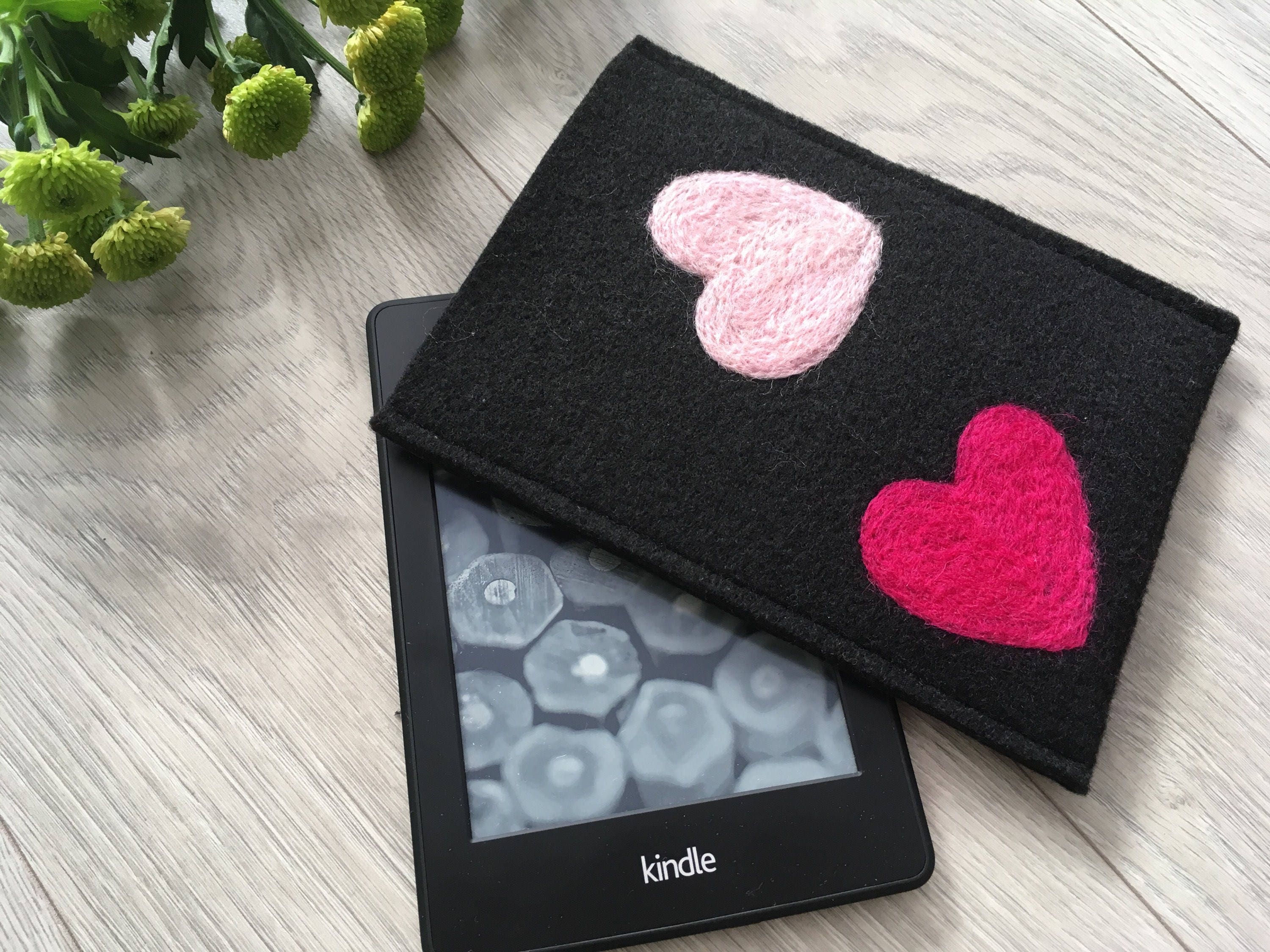 Handmade Kindle Paperwhite case. Kindle Voyage etui with light