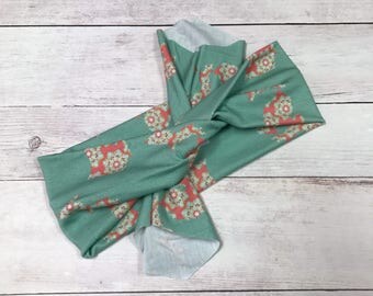 Sassy Mitten Top Knot Sassy; The Sassy Olive; top knot headband; wide headband; tie headband; boho