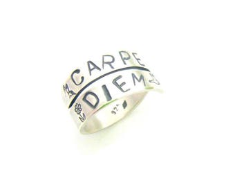 Message "Carpe Diem" - sterling silver - ring