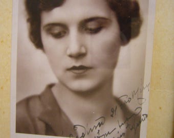 Vintage Post Card of Miss Europa Greece Aliki Diplarakou with dedication and signature