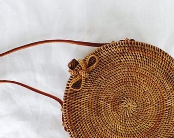 Daisy - Round rattan basket bag, woven ata grass bag, straw bag