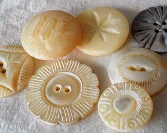Lot of 7 ANTIQUE Carved Iridescent Shell BUTTONS & as is Stud S9