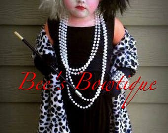 READY to ship Cruella Deville shawl for costume 101 Dalmatians De vil De Ville