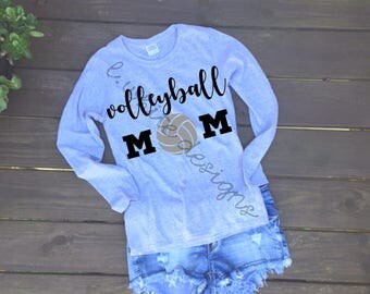 Volleyball Mom SVG PNG cuttable file.