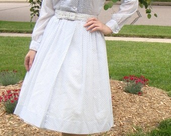 SWISS DOT SHIRTWAIST vintage dress with belt white and blue S 27 waist