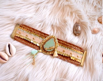 Bracelet cuff "BOHO//CHIC Inspired" Leathers, Charms, Cotton thread, Amazonite slice, Laiton apprets, Laiton beads, Facetted beads, Pyrite