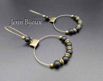 Hoop earrings in black and bronze metal, agate beads mat, metal beads, square charm