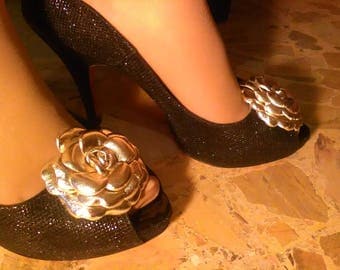 Leather Shoe Clip, Wedding Shoe Clip, Gold Leather Rose, Flower shoe clip, Set of 2,Rose shoe clip, Leather clips,Golden Shoe Clip,Handmade.