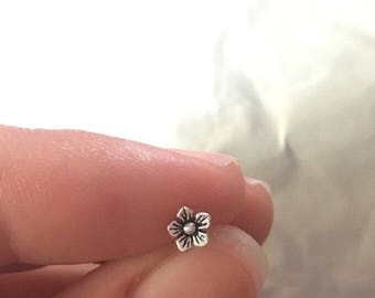 Sterling Silver Flower Nose Stud. 20 gauge.