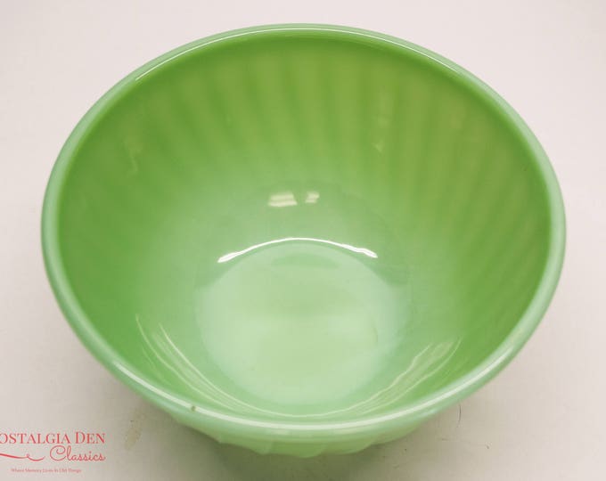 Vintage Fire King | Swirl Jade-Ite Shell | 9'' Mixing Bowl | Retro Kitchenware
