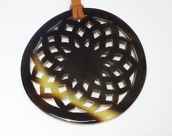 Buffalo horn pendant - horn pendant necklace - pendentif en corne de buffle - KAI-5685
