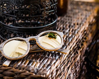 Grey wooden sunglasses, Gift for her, Gift for girlfriend, Gift for husband, Wedding present, Lunettes de soleil en bois, Cadeau de mariage