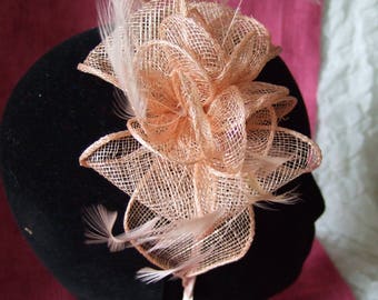 Peach Salmon looped sinamay feather Fascinator on a aliceband. Mother of the Bride and Groom, Peach Fascinator, Wedding Hat, Prom Fascinator
