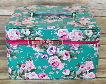 Sassy Train Case