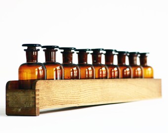 Vintage apothecary bottles, 9Stück in the wood box, antique apothecary vessels, amber glass Lidded brown glass vessel