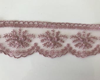 Ribbon lace 5.5 cm about old pink tulle