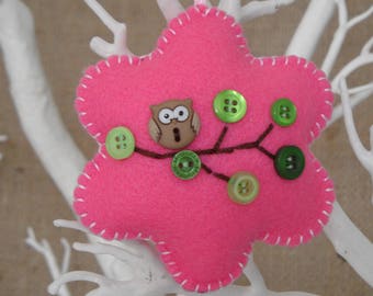 Hanging felt flower with owl - bright pink