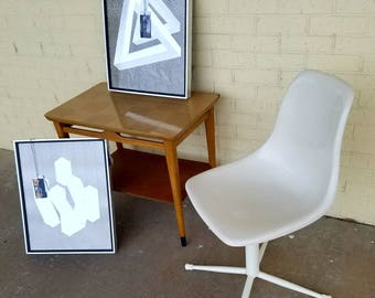 Mid Century Modern Fiberglass shell chair