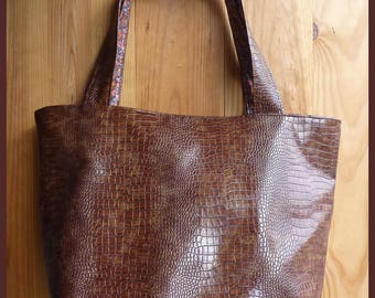 Large tote in Brown faux leather alligo